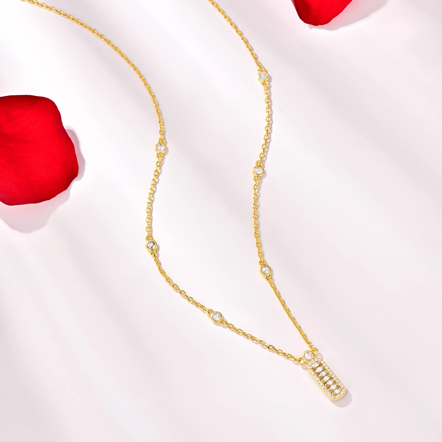 Fyne / Simple Necklace Gold