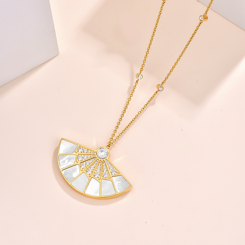 Fan / Necklace Gold