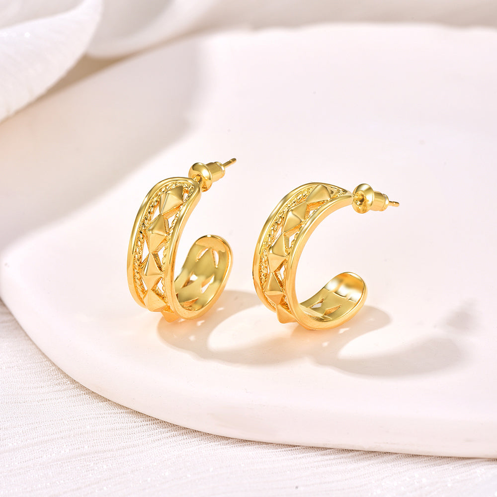 Anaqa / Earrings Gold