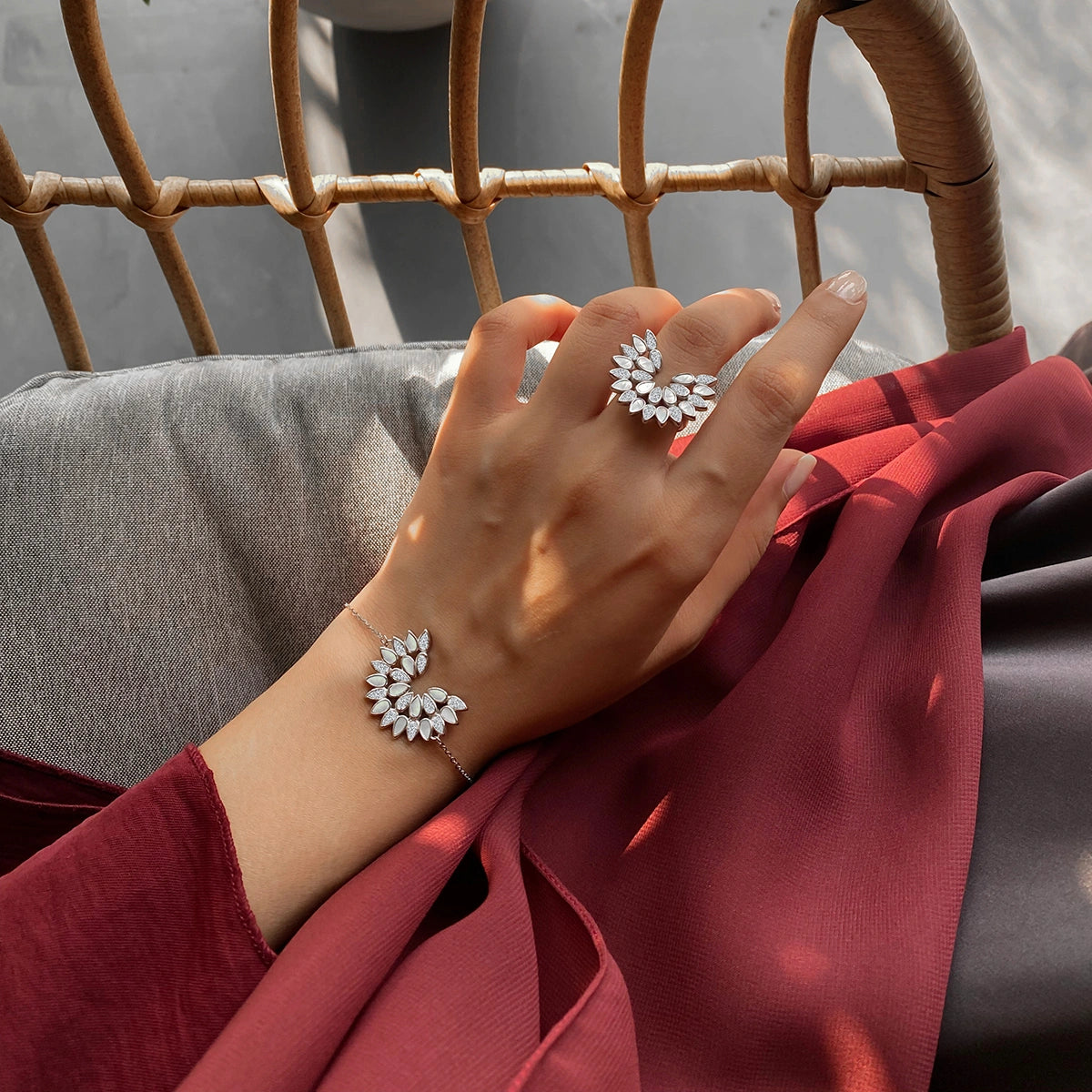 تشارمنق دروب / خاتم باللون الفضي