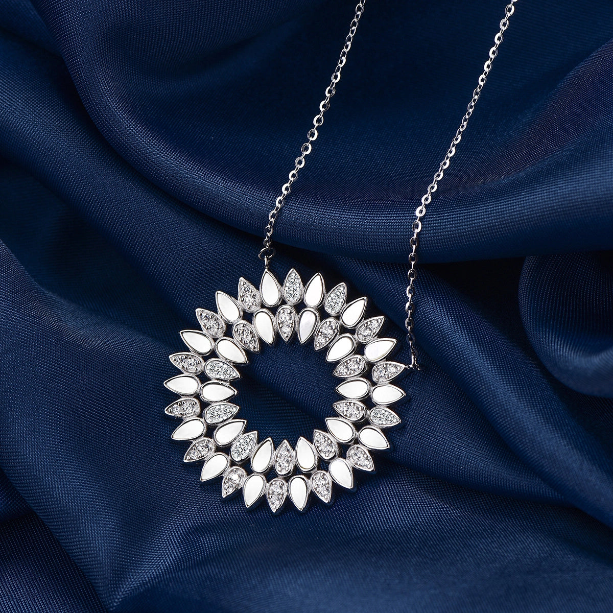 Charming Drop / Necklace Silver