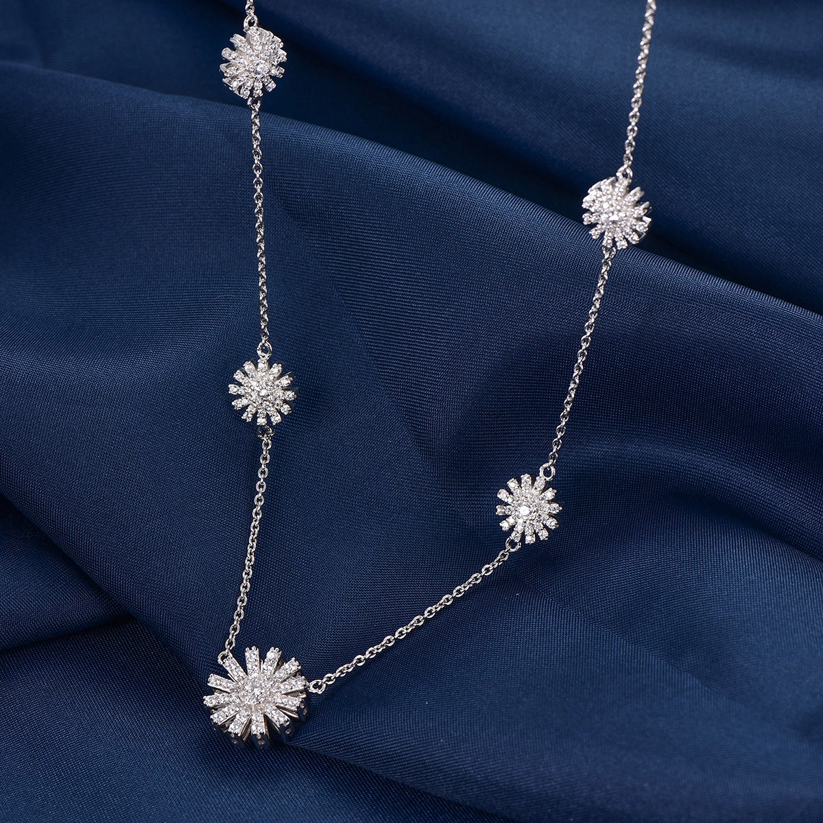 Charming Sunflower / Necklace Silver