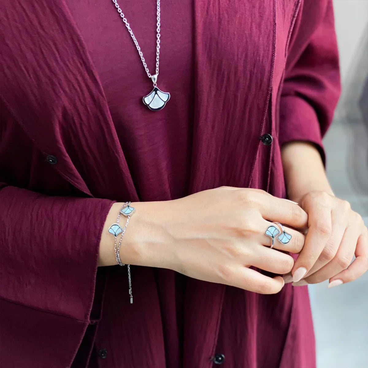 JUN01_1 | MINIMALIST