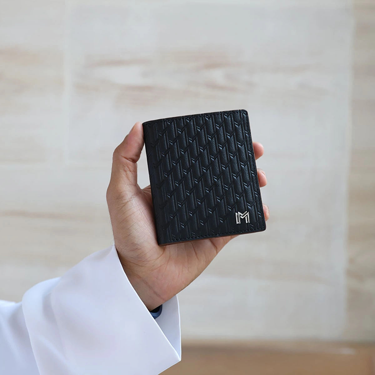 Camel Leather / Black & Tan