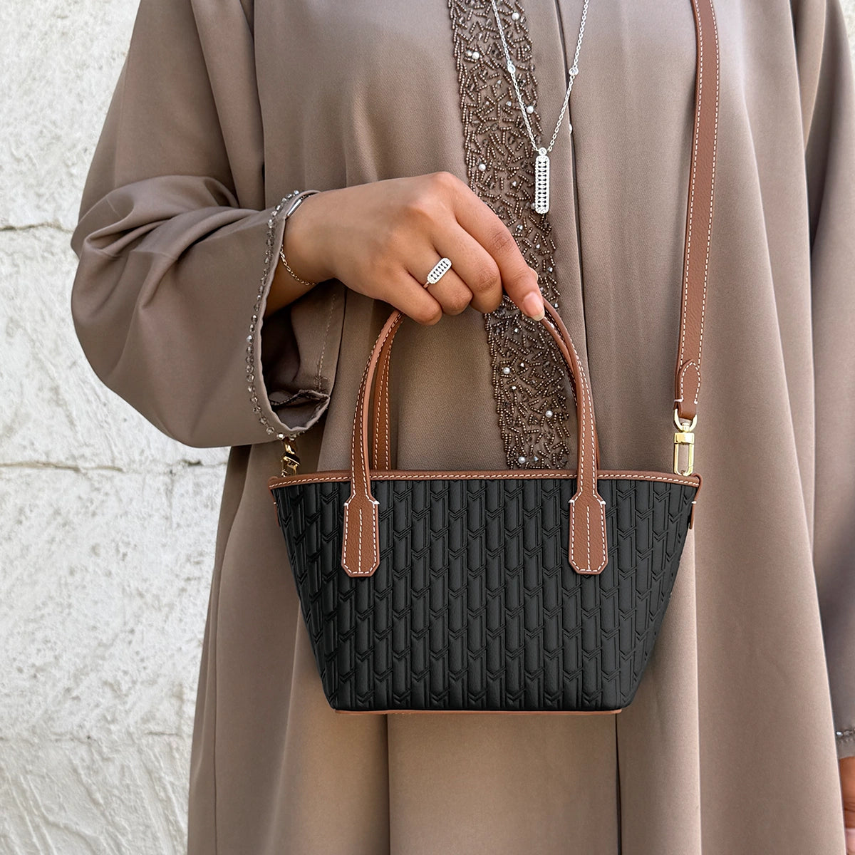 Shamma Handbag / Black & Tan