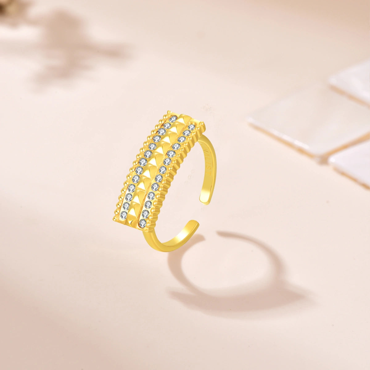 Noora / Ring Gold