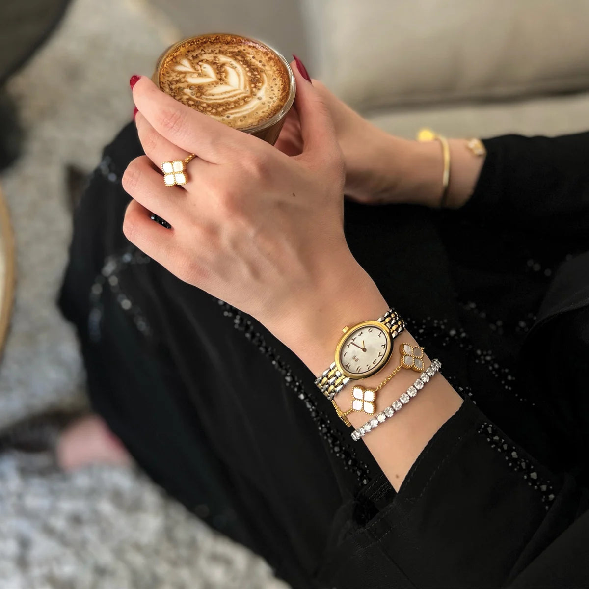 Sara / Tulip Pearl Gold Gift Box