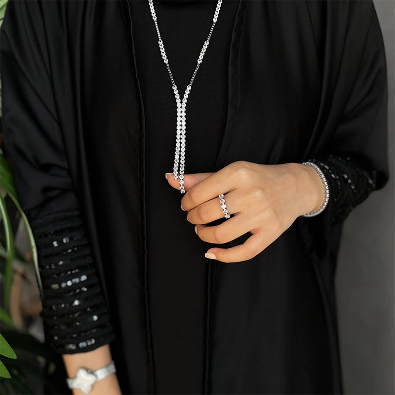 تنس / قلادة باللون الفضي