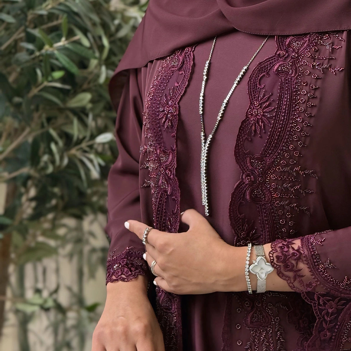 تنس / طقم باللون الفضي