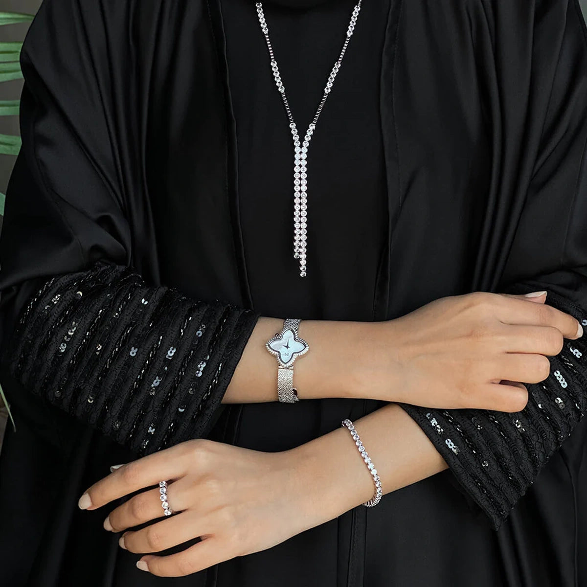 TNS01_3_b61d00f9-0976-4566-8b73-48d10ce9f0fa | MINIMALIST