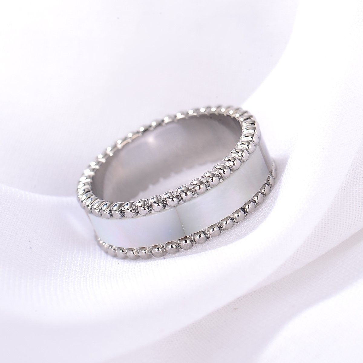 Lulwah Ring / Pearl Silver ( Size 7 ) - minimalistae