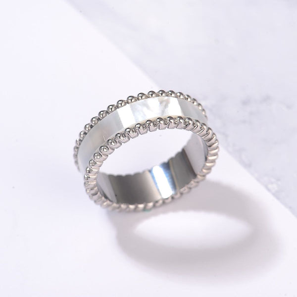 Lulwah Ring / Pearl Silver ( Size 7 ) - minimalistae