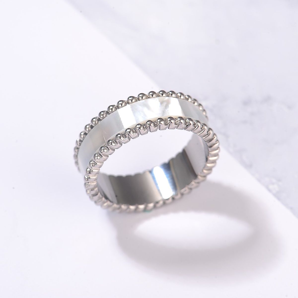 Lulwah Ring / Pearl Silver ( Size 8 ) - minimalistae