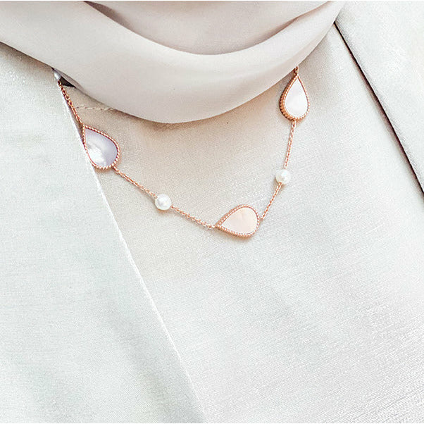 Drop / Necklace Pearl Rose Gold