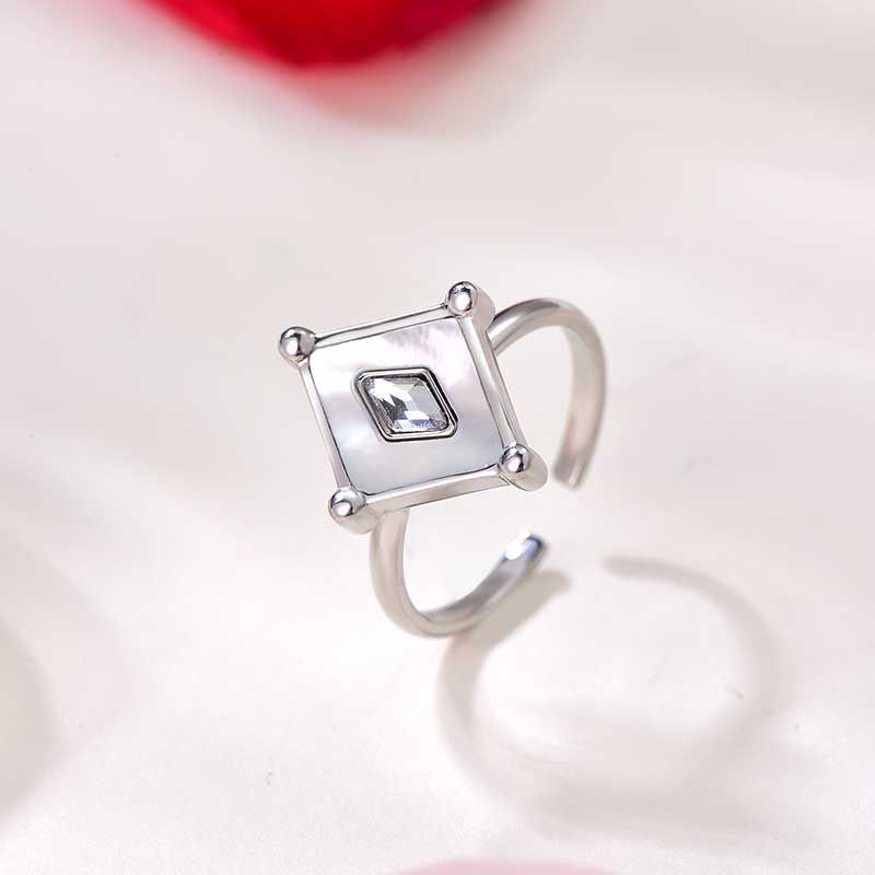 Kite / Ring Pearl Silver