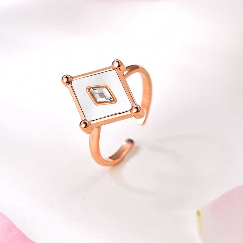 Kite / Ring Pearl Rose Gold